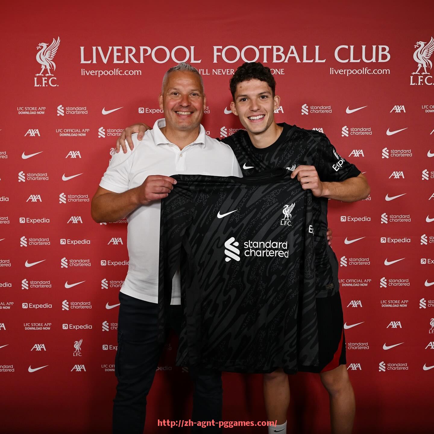 pg电子在线下载-英超球队客场挑战德甲战绩汇总及主场威力对比